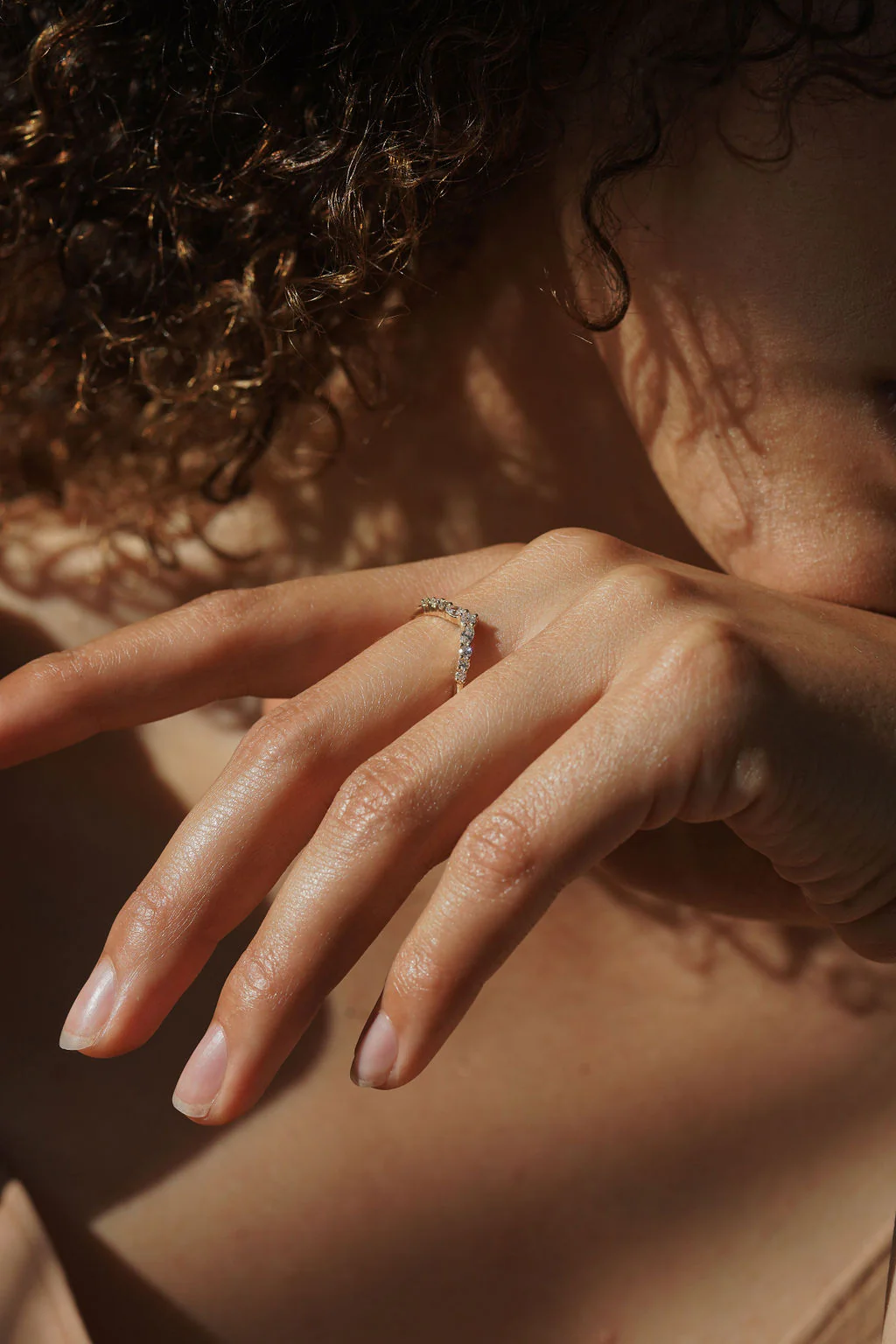 14K Gold Diamond Crest Ring - Image 4