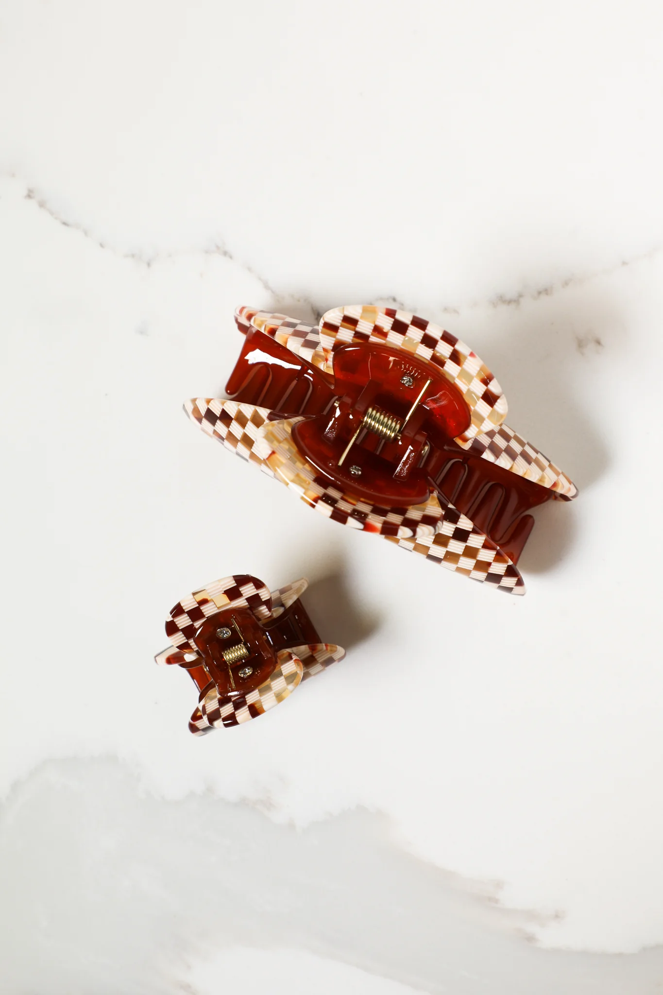 Checkered Tortoise Hair Clip - Image 3