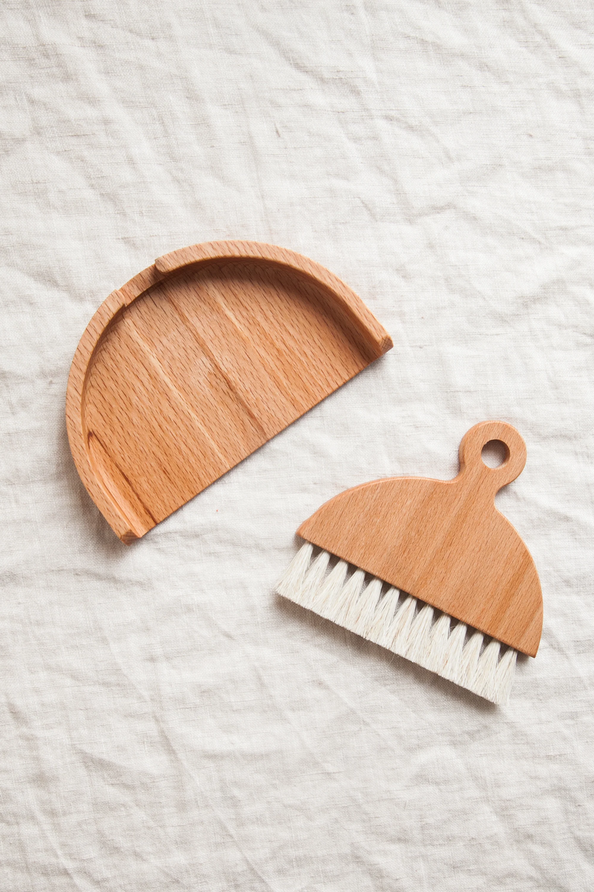 Beech & Horse Hair Crumb Brush - Image 4