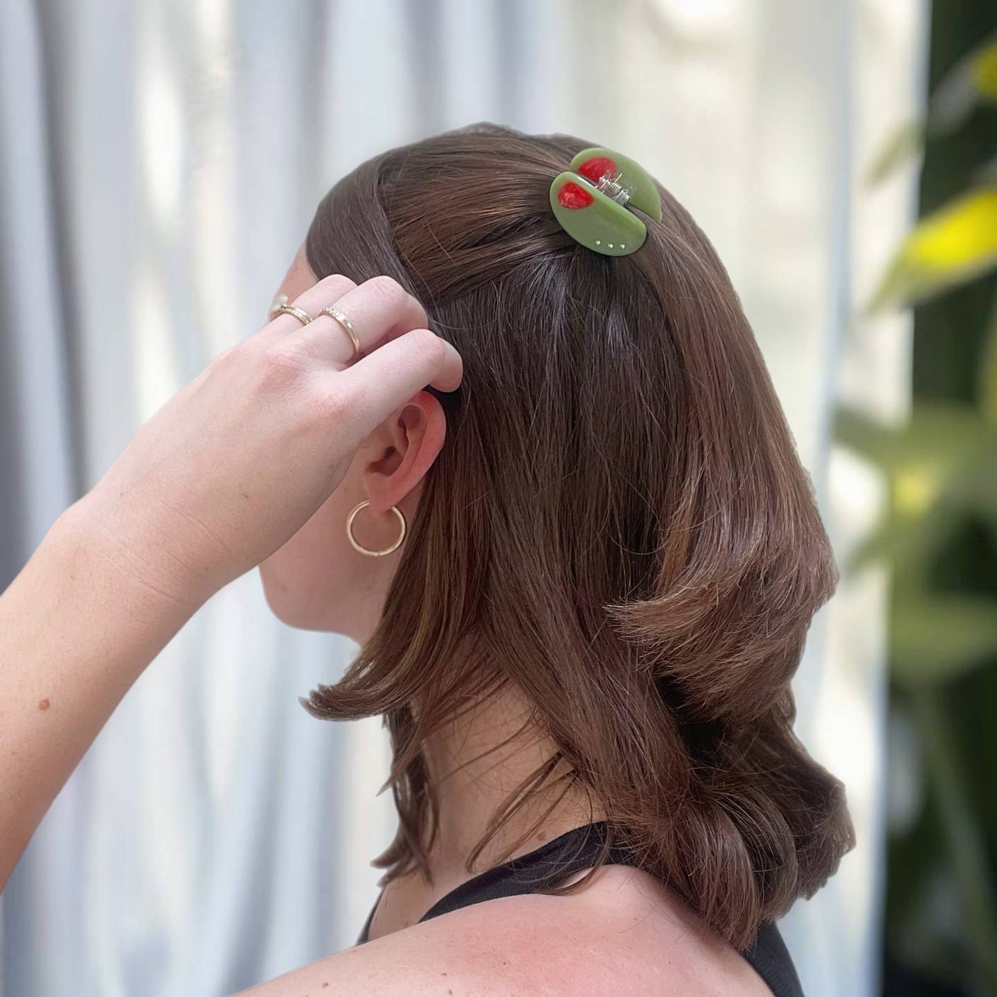 Small Olive Claw Clip - Image 3
