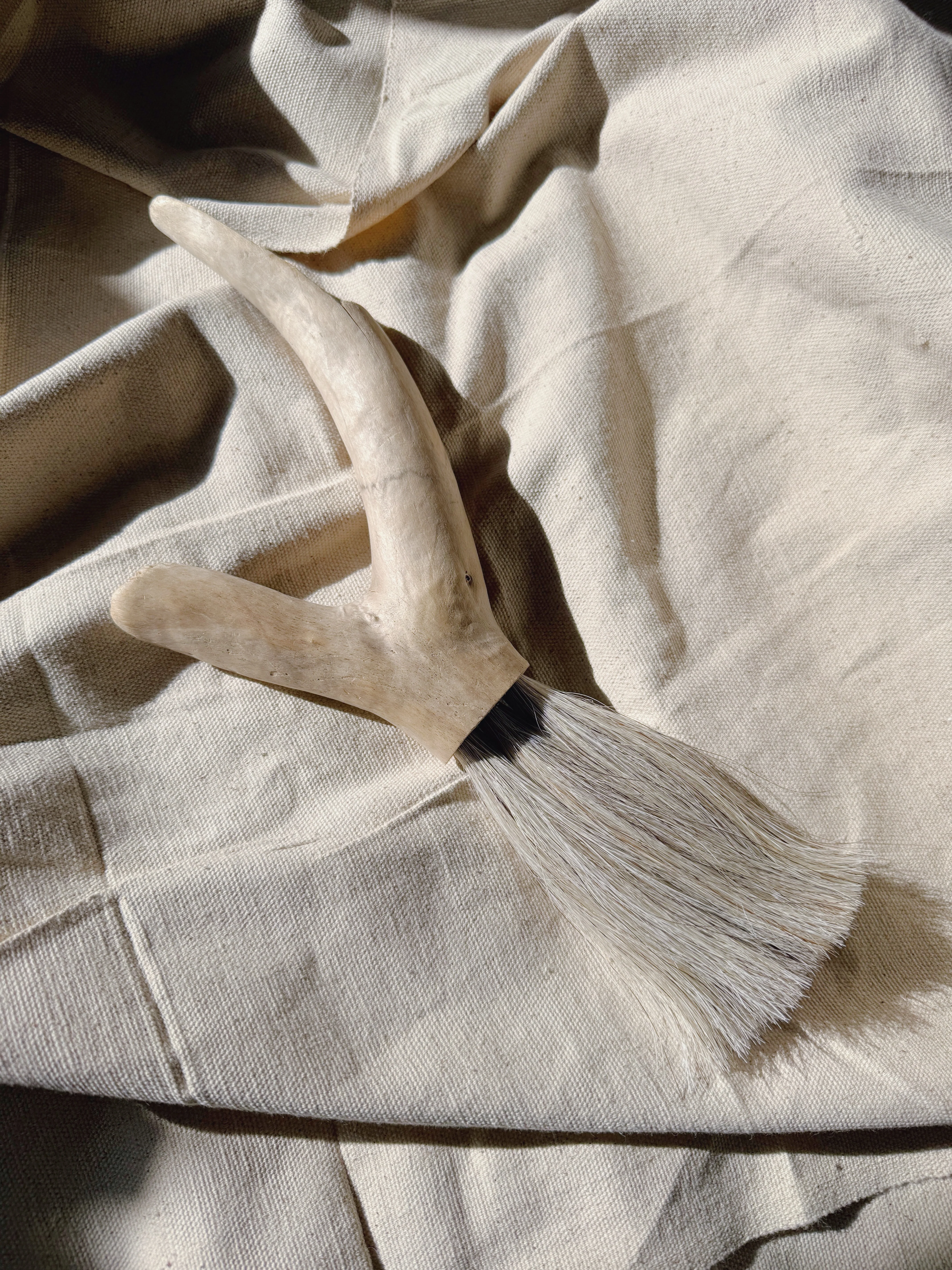 Wishbone Driftwood Brush - Image 4